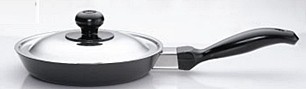 Hawkins Futura Frying Pan Q06 With Lid