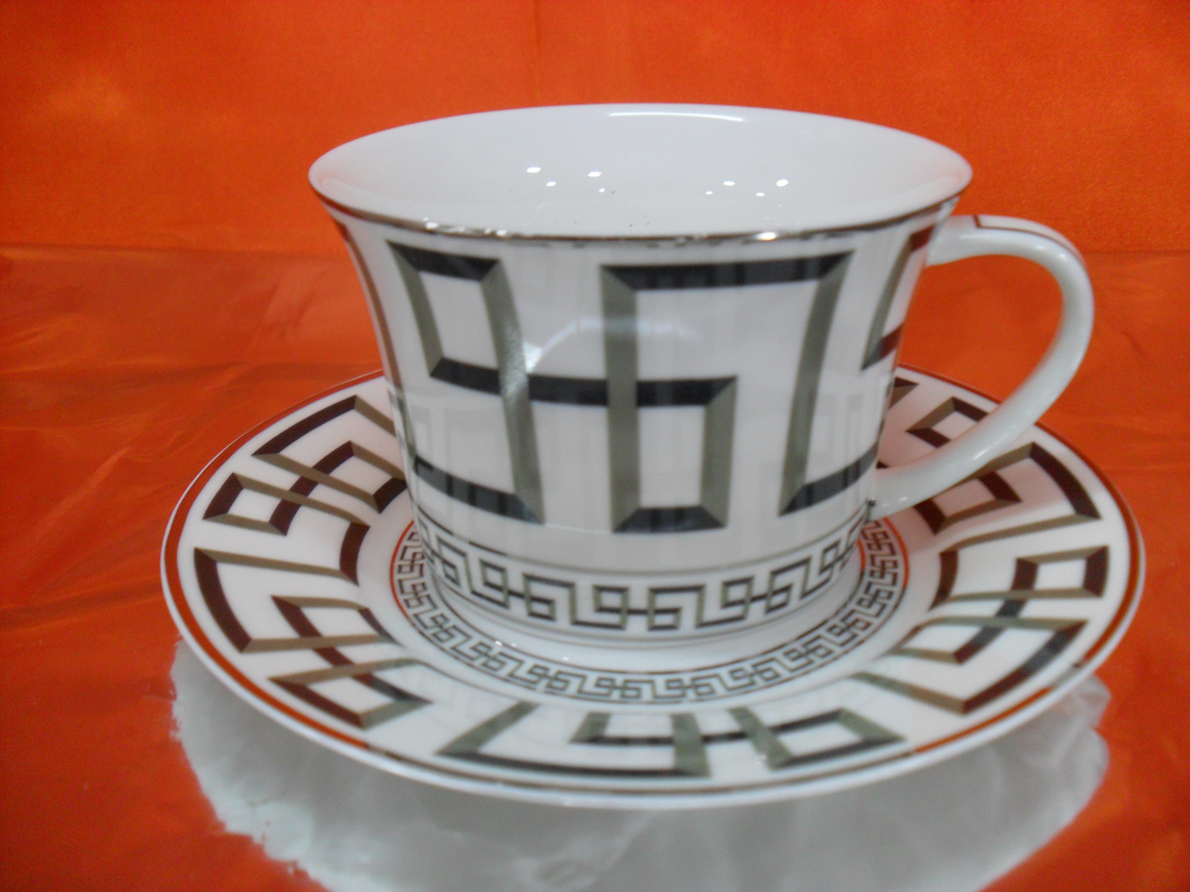 Hi Luxe Elute Cup & Saucer