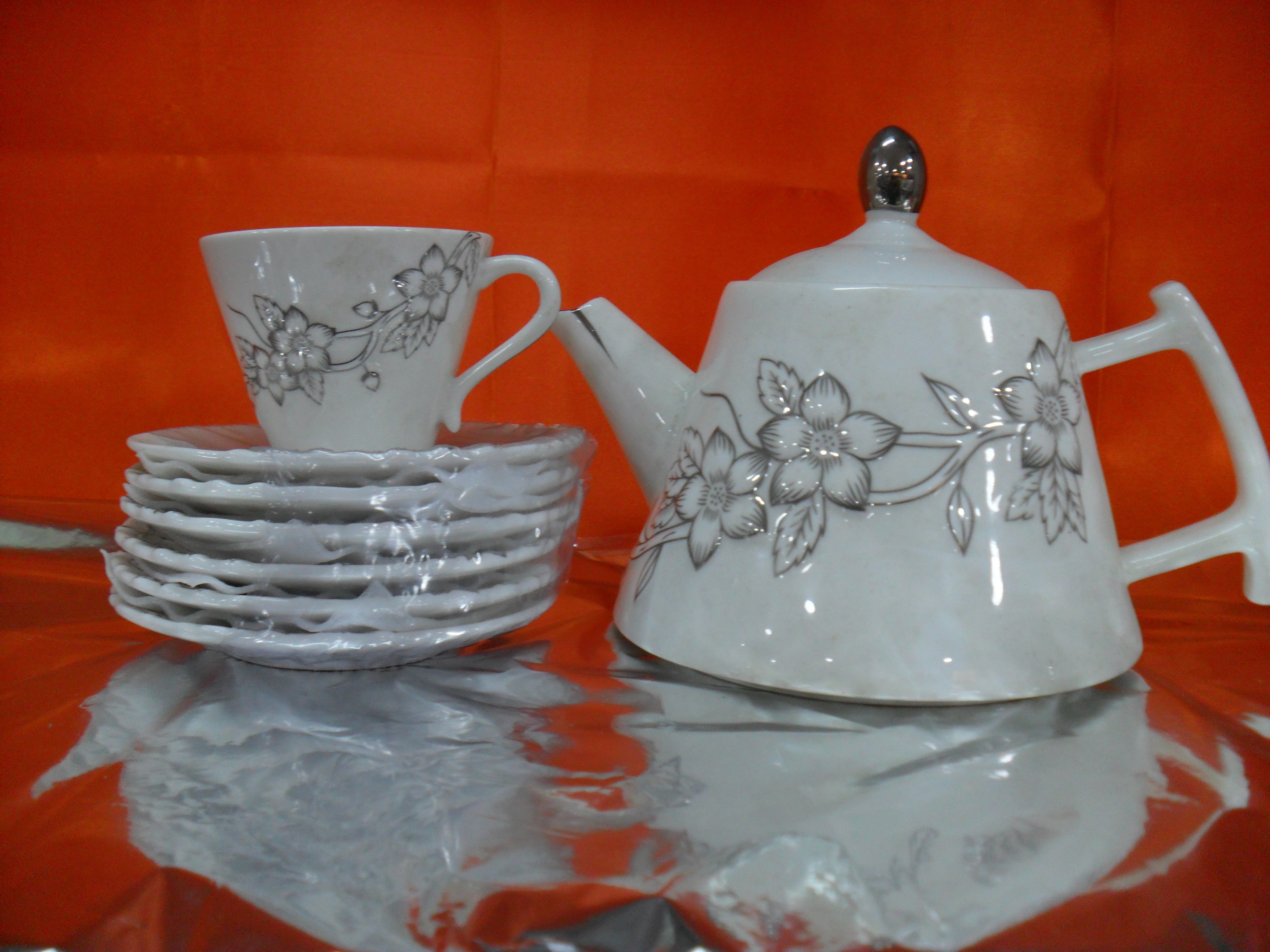 Hi Luxe E M Boss Tea Set 12 Pc